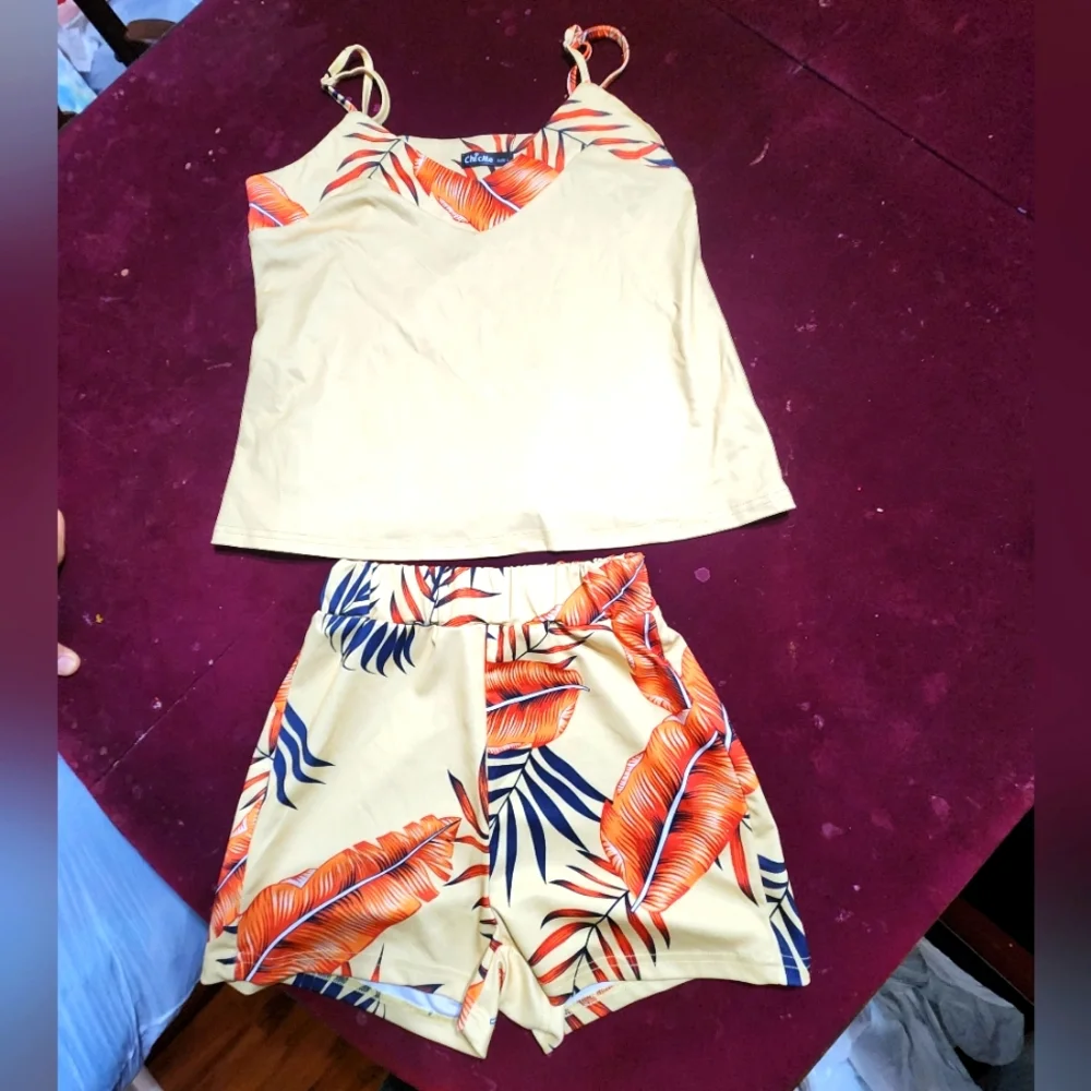 NWOT ... Chicme top and shorts set - Picture 1 of 12